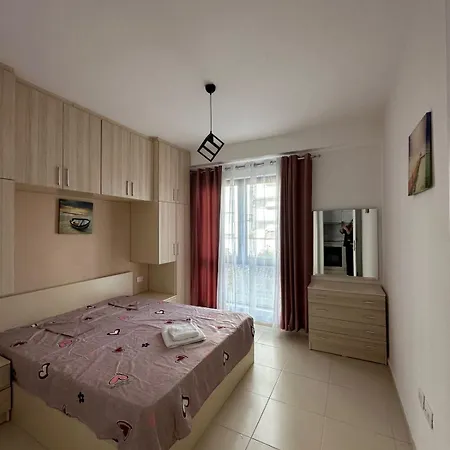 Urban Oasis,15 Min Walk To Centr Daire