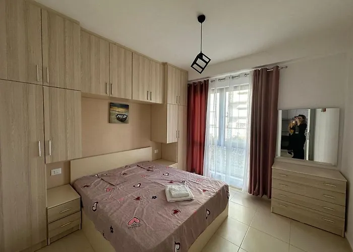 Urban Oasis,15 Min Walk To Centr Lägenhet *